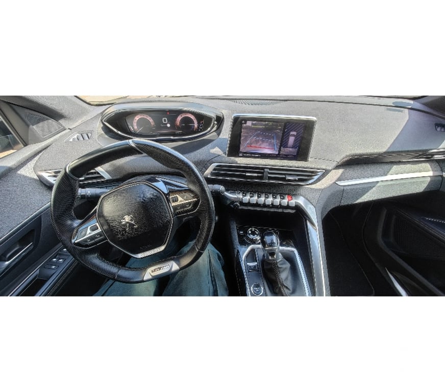 Voiture d'occasion Bas-Rhin Oberschaeffolsheim - 67203 - Photos Vivastreet 5008 GT LINE 1.2 PURETECH 130