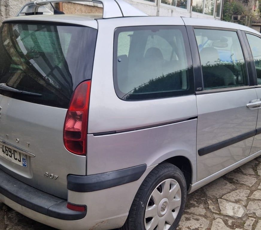 Voiture d'occasion Seine-et-Marne Villecerf - 77250 - Photos Vivastreet 807 2l hdi navtek 7 places