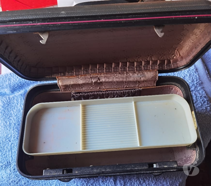 Matériel de sport Hauts-de-Seine Issy les Moulineaux - 92130 - Photos Vivastreet Vanity case marque Easyline rigide