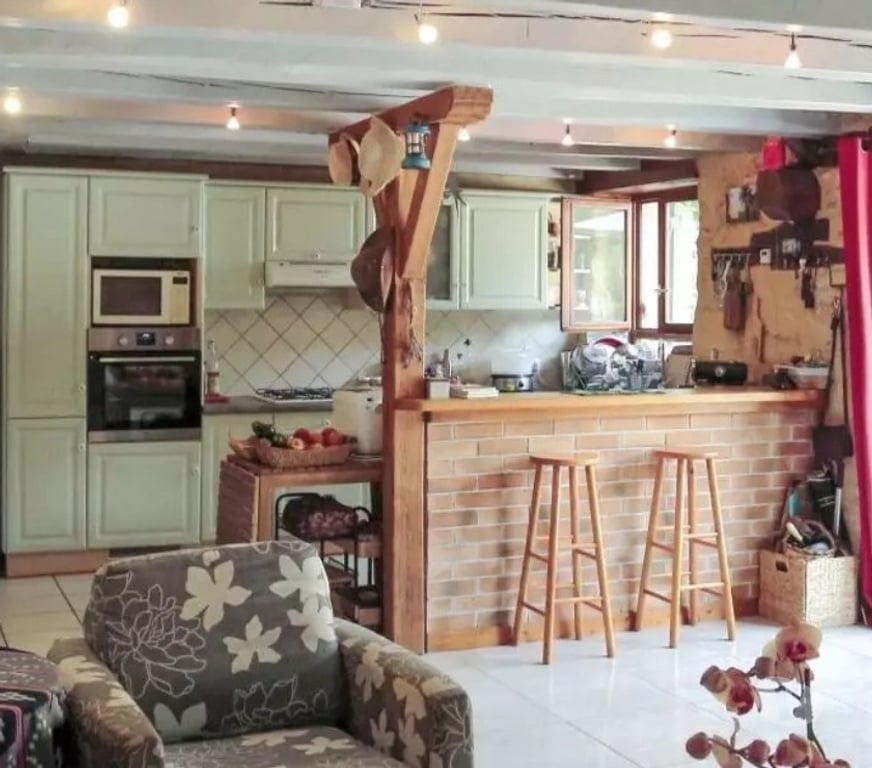 Vente Maison Lot Gourdon - 46300 - Photos Vivastreet Charmante maison de village du Quercy, prête à vivre.