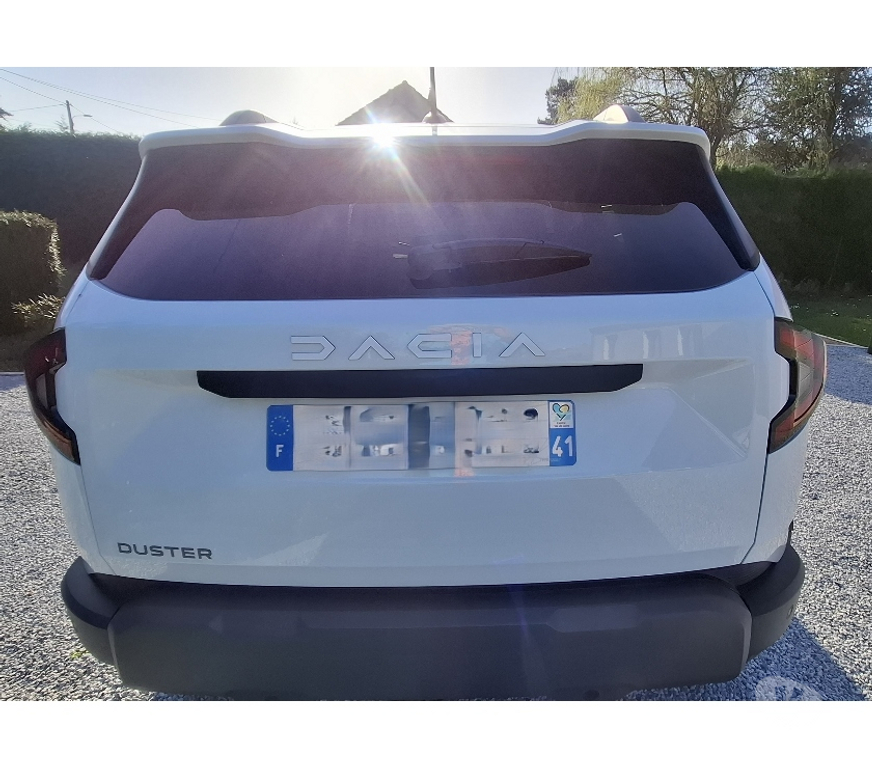 Voiture d'occasion Loir-et-Cher Les Montils - 41120 - Photos Vivastreet DACIA DUSTER 3 JOURNEY MILD HYBRID TCE 130 4X2