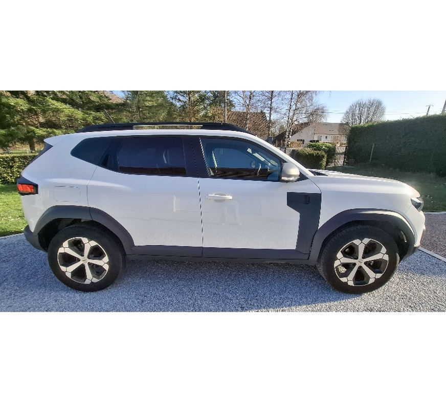 Voiture d'occasion Loir-et-Cher Les Montils - 41120 - Photos Vivastreet DACIA DUSTER 3 JOURNEY MILD HYBRID TCE 130 4X2