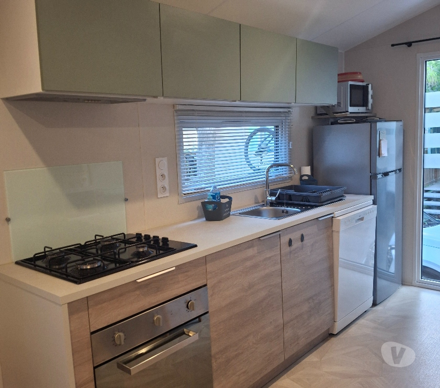 location saisonniere Pyrénées-Orientales Argeles sur Mer - 66700 - Photos Vivastreet Mobilhomme neuf et très bien équipé