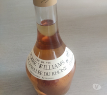 bouteille eau de vie de poire