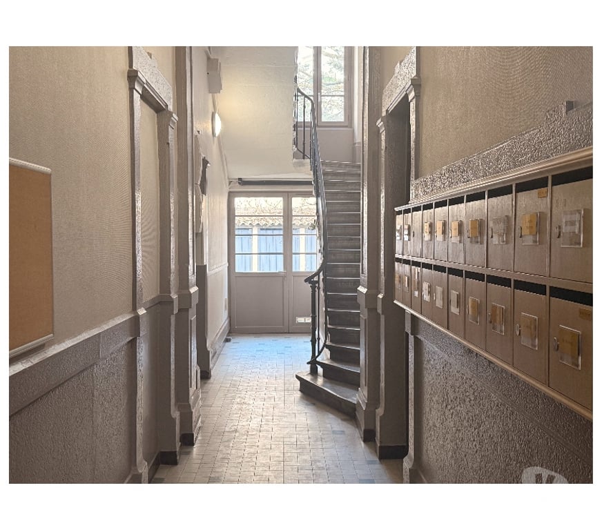 Parkings - Garages Rhône Lyon - Photos Vivastreet Cabanons sécurisés à louer de 3 à 7 m² Lyon