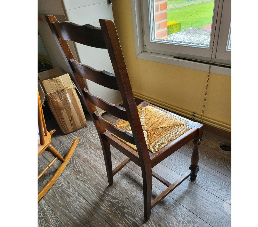 Ameublement & art de la table Pas-de-Calais Vimy - 62580 - Photos Vivastreet Table de salle à manger + 6 chaises – bois massif