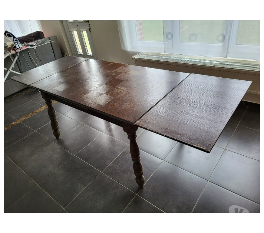 Ameublement & art de la table Pas-de-Calais Vimy - 62580 - Photos Vivastreet Table de salle à manger + 6 chaises – bois massif