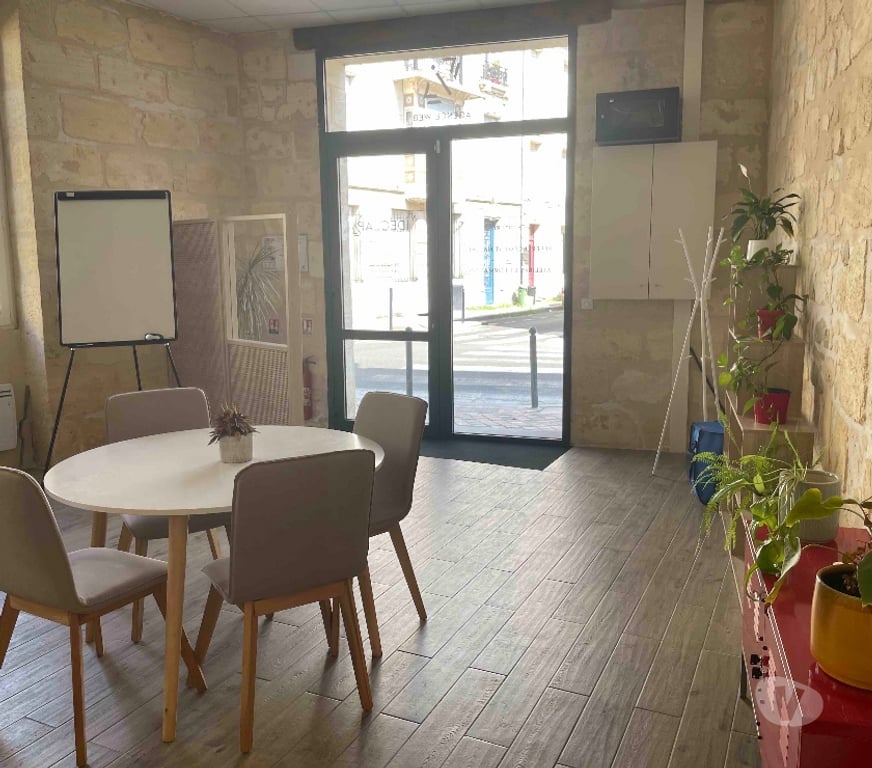 bureaux locaux Gironde Bordeaux - Photos Vivastreet Local professionnel commercial – Bordeaux Fondaudège