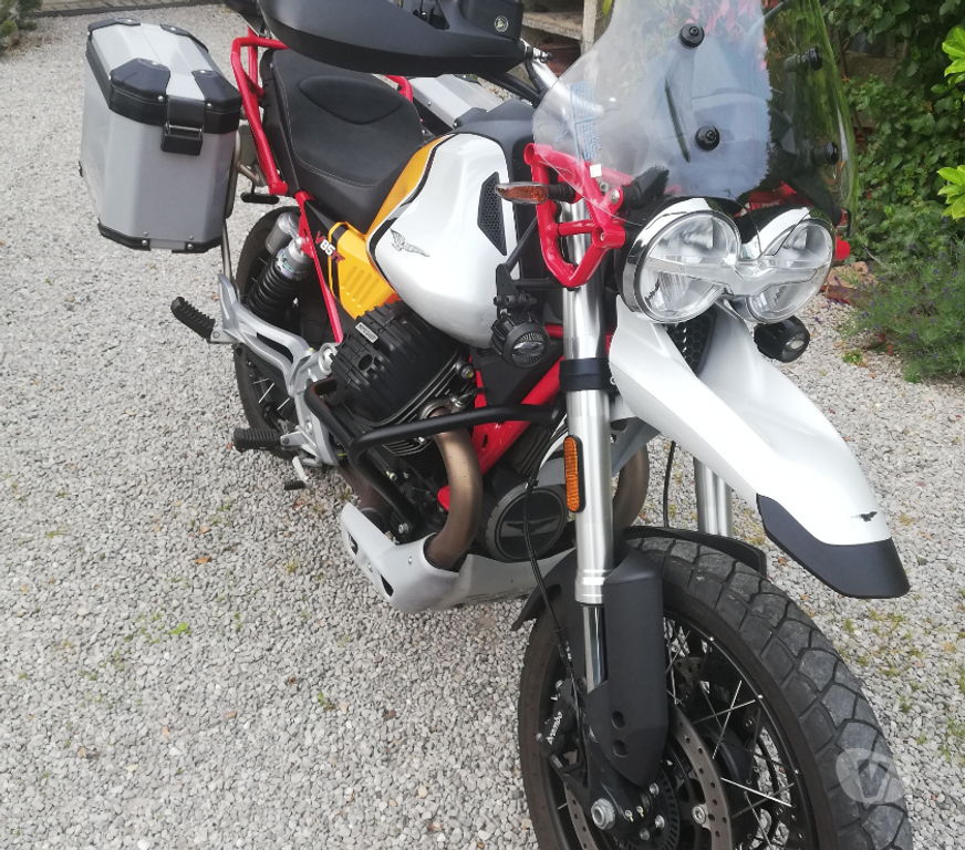 Moto d'occasion Pas-de-Calais Blendecques - 62575 - Photos Vivastreet A VENDRE MOTO GUZZI V85 TT