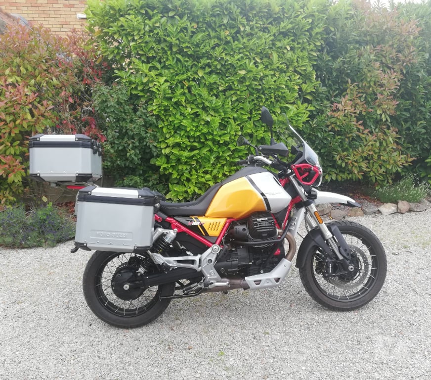 Moto d'occasion Pas-de-Calais Blendecques - 62575 - Photos Vivastreet A VENDRE MOTO GUZZI V85 TT