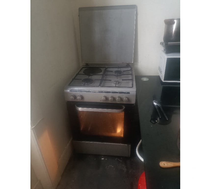 Electroménager occasion Loire St Etienne - Photos Vivastreet Gazinière occasion