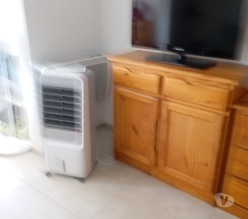 location saisonniere Var La Londe les Maures - 83250 - Photos Vivastreet Loue studio 4 personnes les pieds dans l'eau dans le var