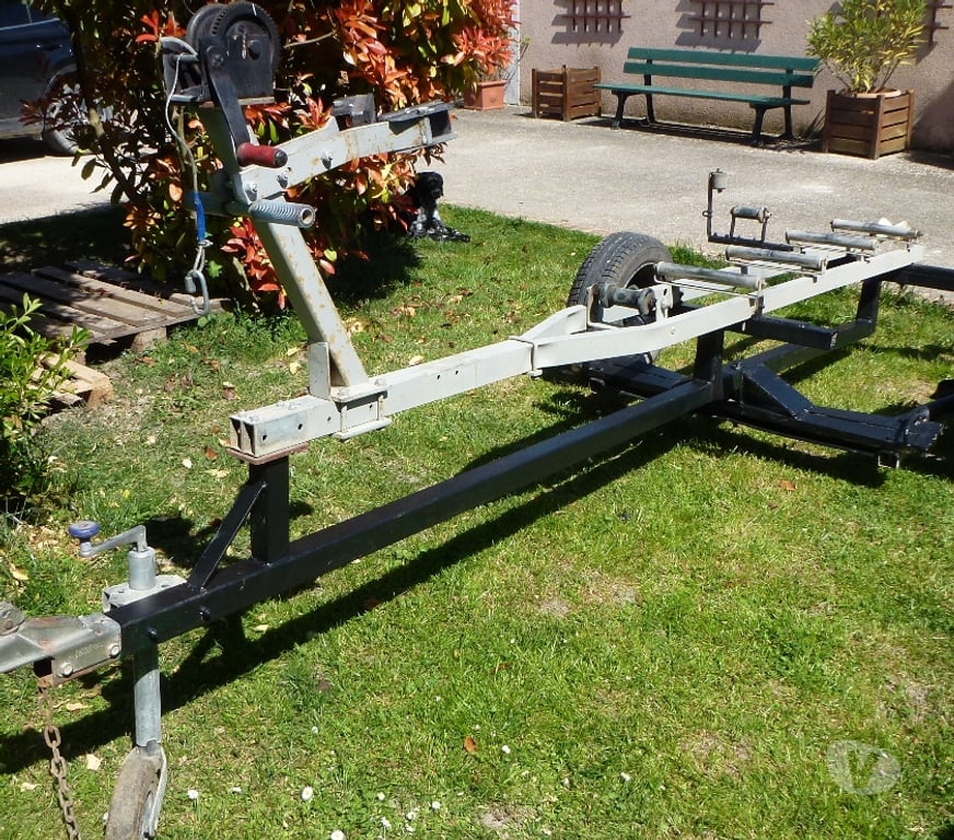 Accessoires bateau Marne Chalons en Champagne - 51000 - Photos Vivastreet remorque pour barque ou bateau