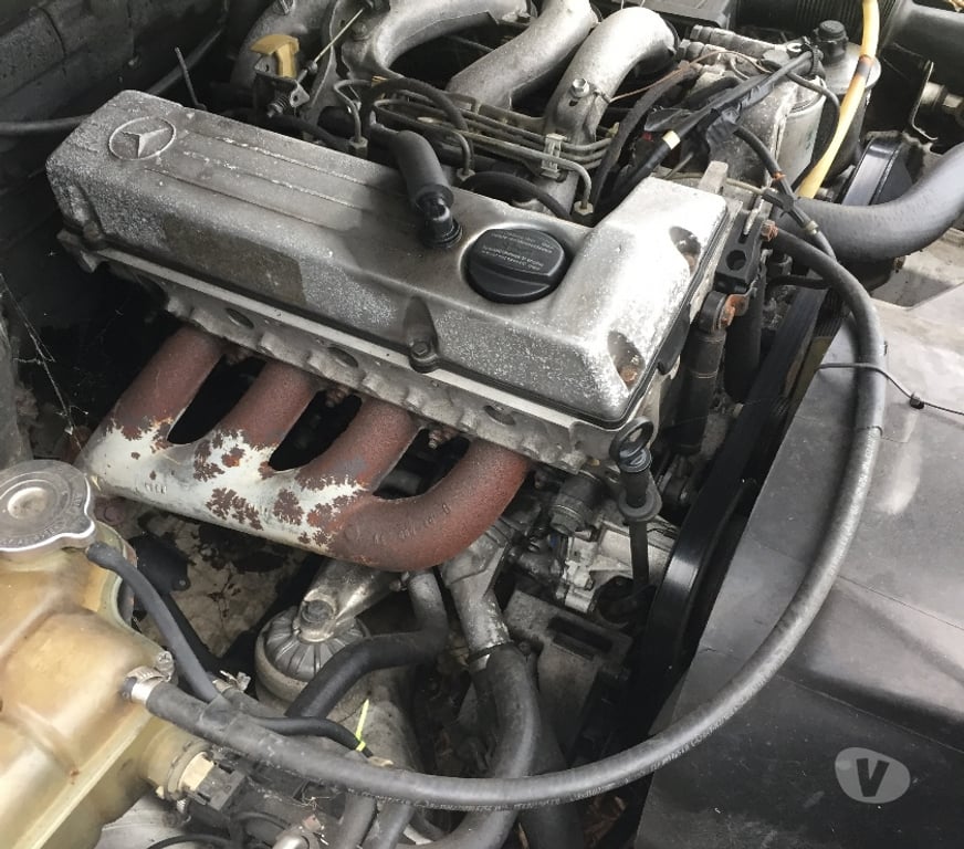 Voiture d'occasion Nièvre Fourchambault - 58600 - Photos Vivastreet MERCEDES W 124 1989