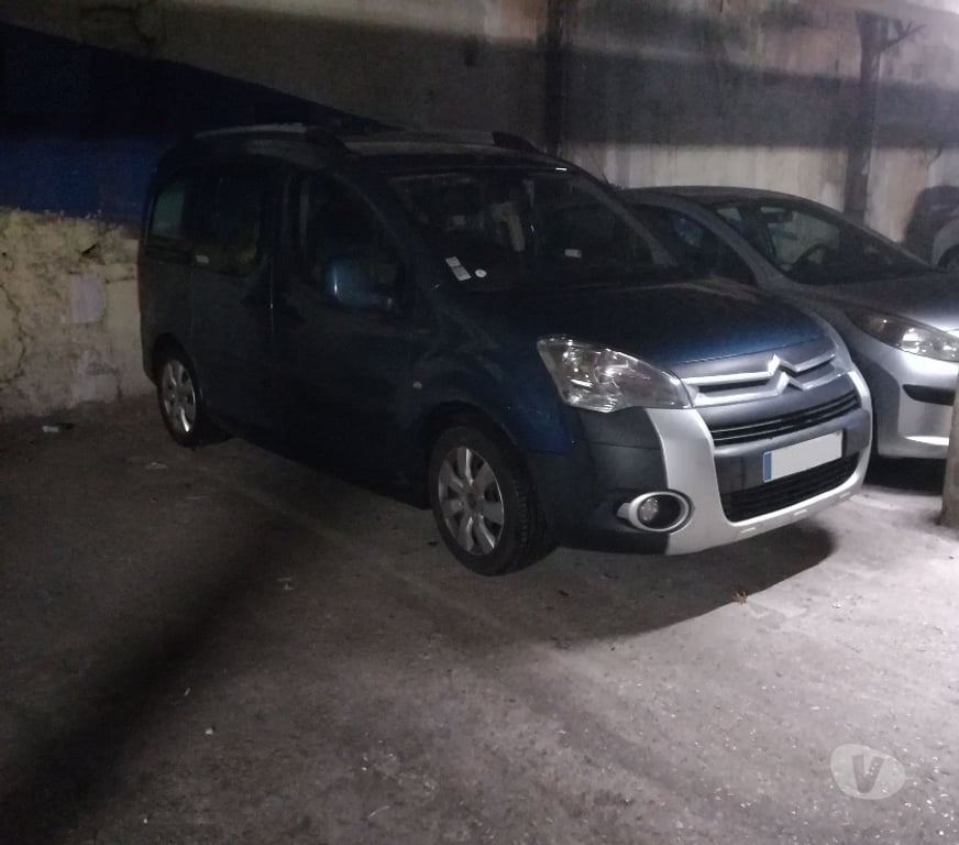 Parkings - Garages Vienne Poitiers - 86000 - Photos Vivastreet Parking sécurisé Hyper-Centre Poitiers - Rue Carnot