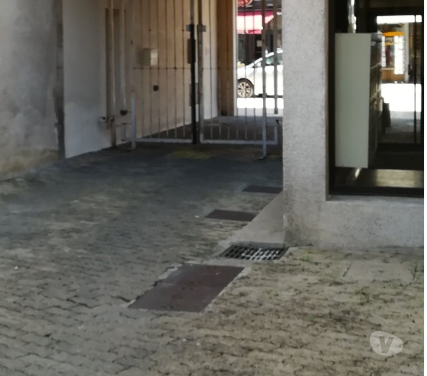 Parkings - Garages Vienne Poitiers - 86000 - Photos Vivastreet Parking sécurisé Hyper-Centre Poitiers - Rue Carnot