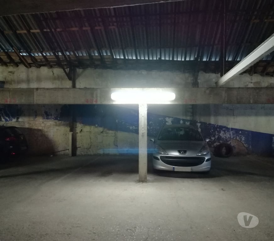 Parkings - Garages Vienne Poitiers - 86000 - Photos Vivastreet Parking sécurisé Hyper-Centre Poitiers - Rue Carnot