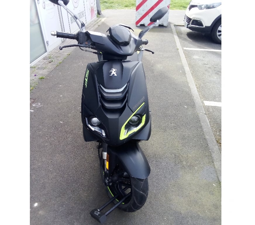 Scooter occasion Pas-de-Calais Henin Beaumont - 62110 - Photos Vivastreet Speedfight 4 Black darkside 4 Temps