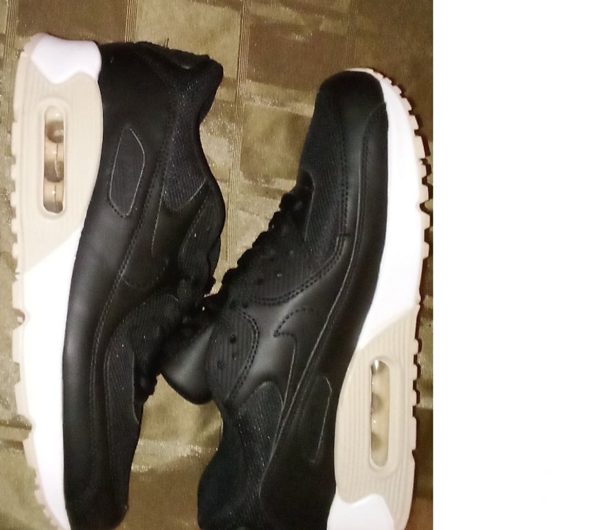 Chaussures Pas-de-Calais Henin Beaumont - 62110 - Photos Vivastreet Nike air max neuf