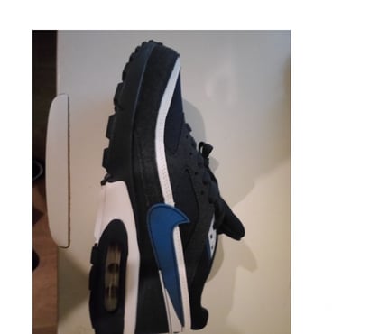 Chaussures et bottes occasion Henin Beaumont Pas-de-Calais - Photos Vivastreet Nike air max neuf