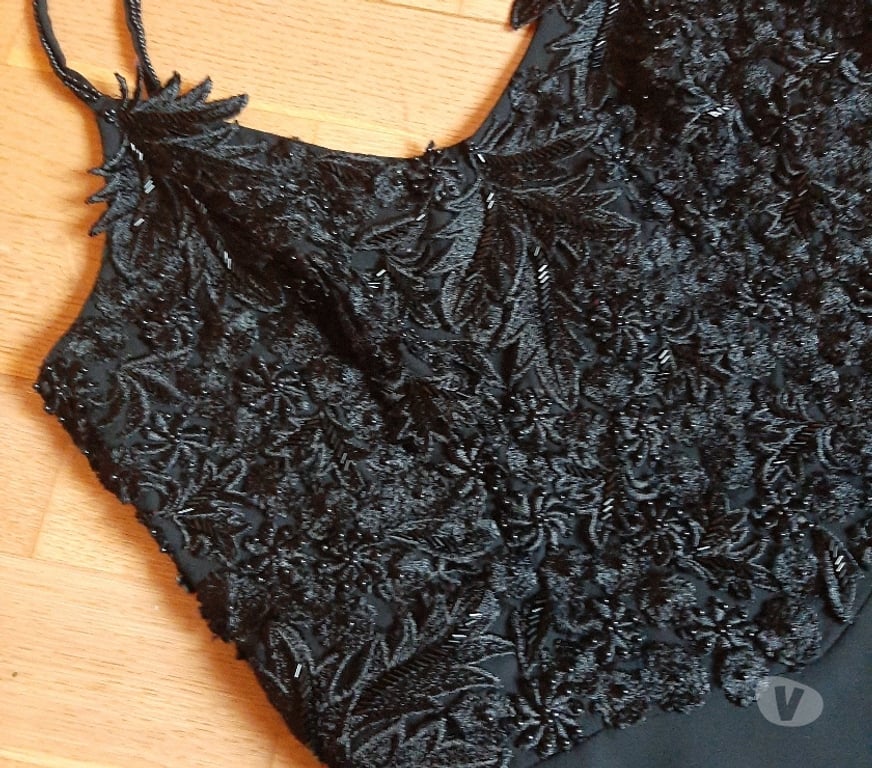 Vêtements occasion Somme St Ouen - 80610 - Photos Vivastreet Jolie robe de fête ou de cérémonie