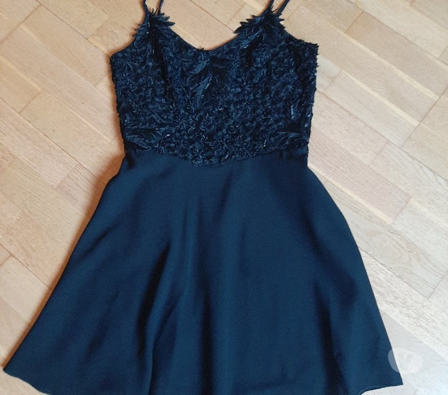 Vêtements occasion Somme St Ouen - 80610 - Photos Vivastreet Jolie robe de fête ou de cérémonie