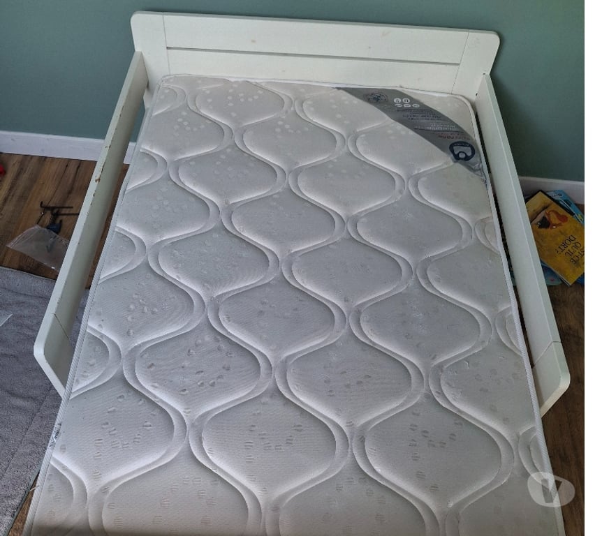 Ameublement & art de la table Maine-et-Loire Chavagnes - 49380 - Photos Vivastreet Lit matelas sommier