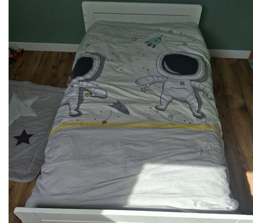 Ameublement & art de la table Maine-et-Loire Chavagnes - 49380 - Photos Vivastreet Lit matelas sommier