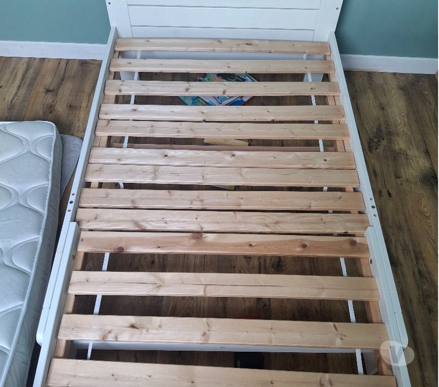 Ameublement & art de la table Maine-et-Loire Chavagnes - 49380 - Photos Vivastreet Lit matelas sommier