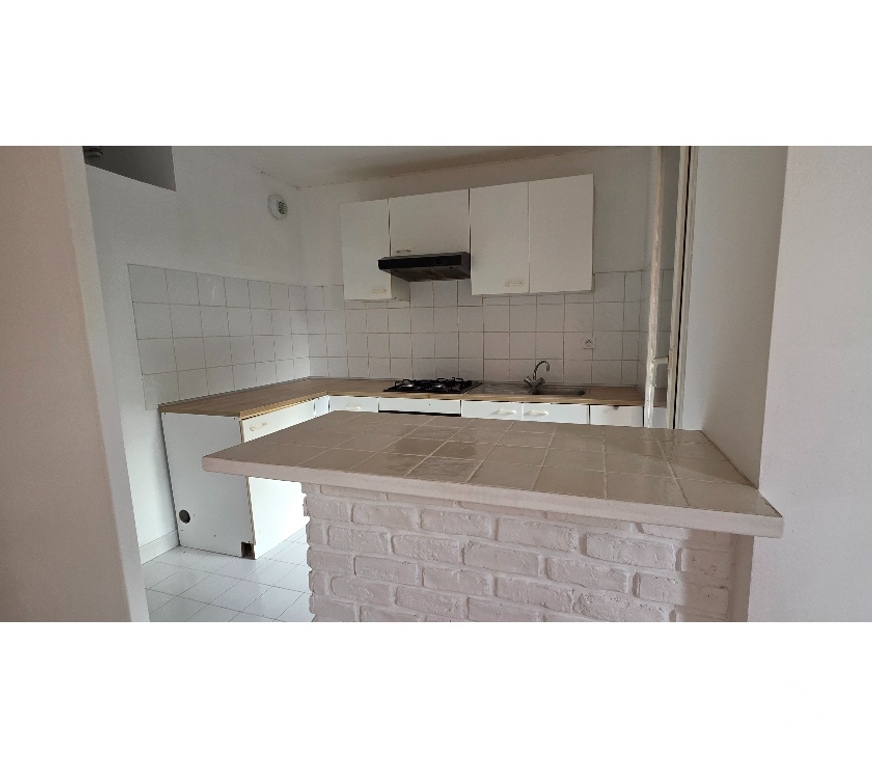 Appartements à vendre Rhône Ste Foy les Lyon - 69110 - Photos Vivastreet T2 lumineux avec grand balcon Résidence calme et arborée