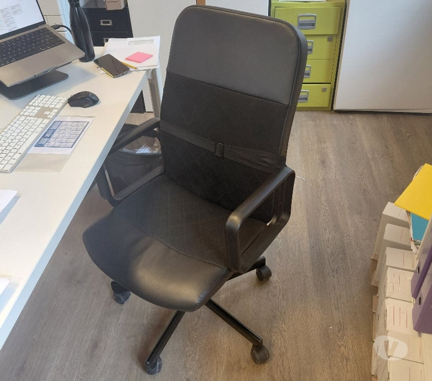 Ameublement & art de la table Alpes-Maritimes Nice - Photos Vivastreet Vends chaises de bureaux