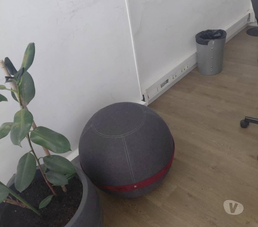 Ameublement & art de la table Alpes-Maritimes Nice - Photos Vivastreet Vends chaises boule de relaxation