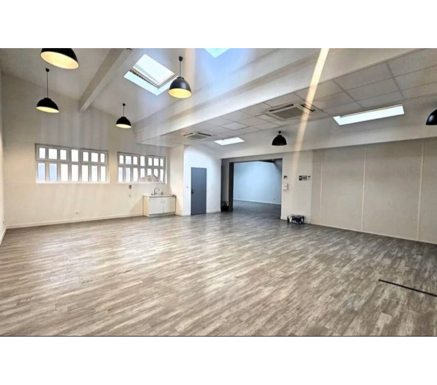 bureaux locaux Rhône Villeurbanne - 69100 - Photos Vivastreet Local en parfait état