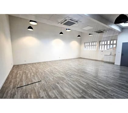 Achat, location bureau Villeurbanne Rhône - Photos Vivastreet Local en parfait état