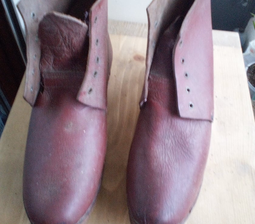 Chaussures Sonnaz Savoie - Photos Vivastreet Sabot semelle en bois et cuir dessus