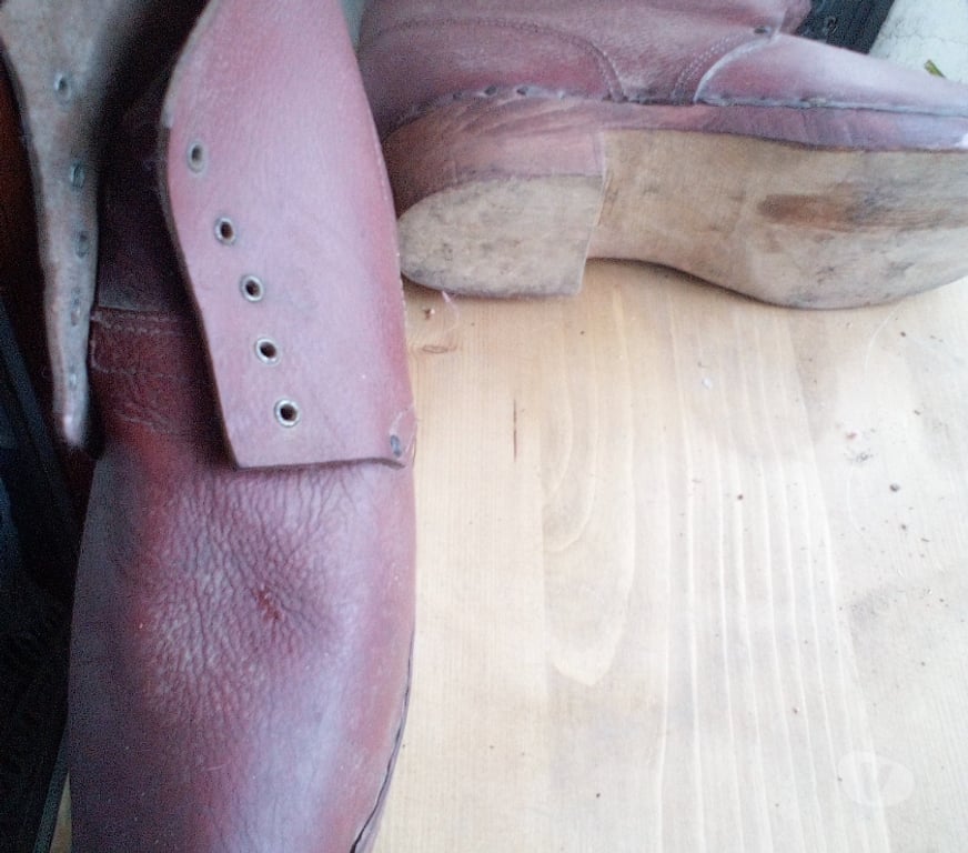 Chaussures Savoie Sonnaz - 73000 - Photos Vivastreet Sabot semelle en bois et cuir dessus