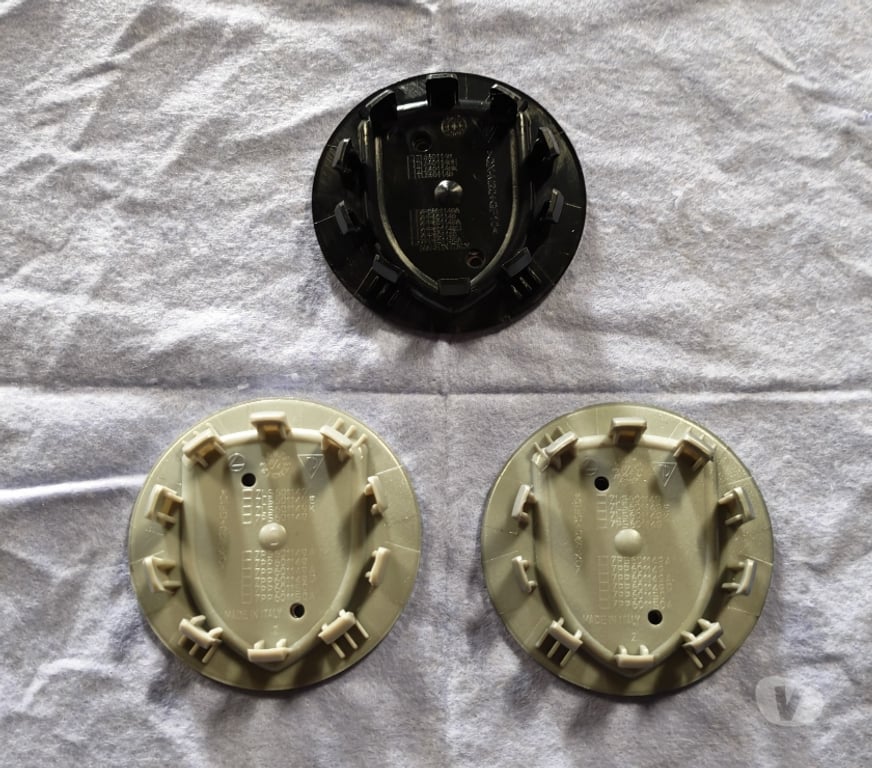 Pièces et services auto Meurthe-et-Moselle Nancy - Photos Vivastreet 4 Centres de roues Porsche en 76mm