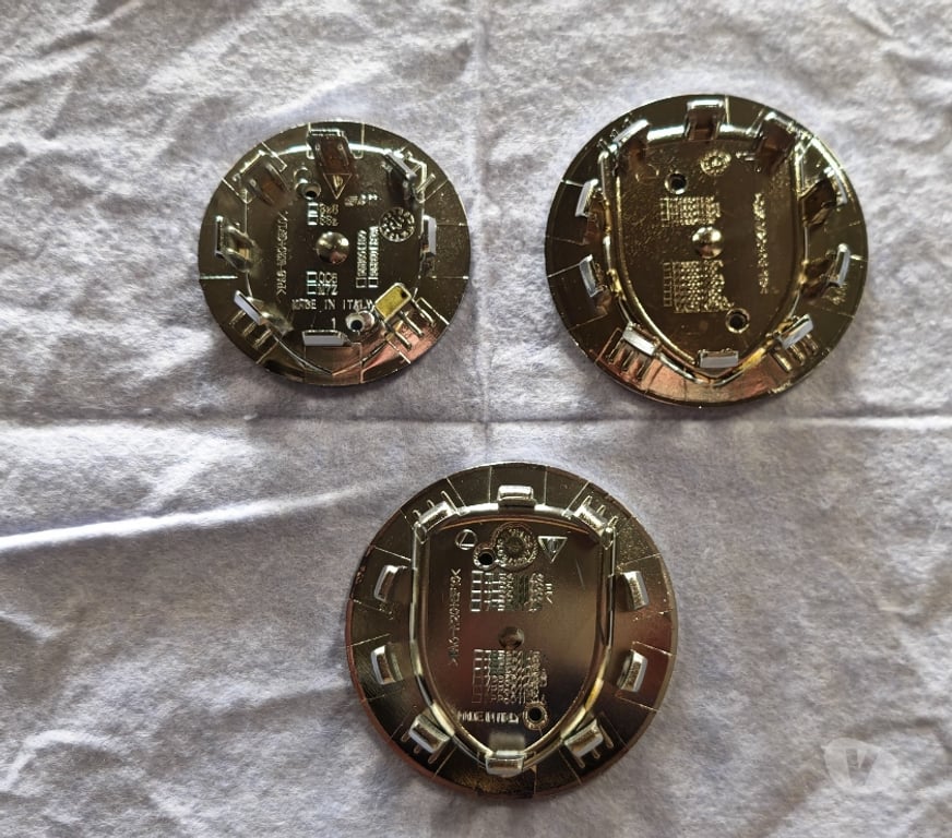 Pièces et services auto Meurthe-et-Moselle Nancy - Photos Vivastreet 4 Caches moyeux PORSCHE chromé en 65mm ou 76mm