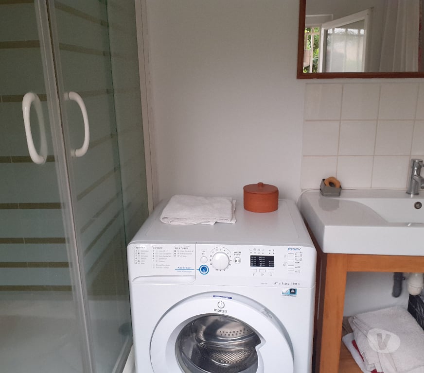 location saisonniere Vaucluse Entraigues sur la Sorgue - 84320 - Photos Vivastreet Près Avignon maisonette climatisée +jardinet calme