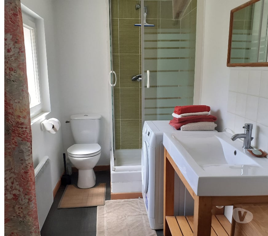 location saisonniere Vaucluse Entraigues sur la Sorgue - 84320 - Photos Vivastreet Près Avignon maisonette climatisée +jardinet calme