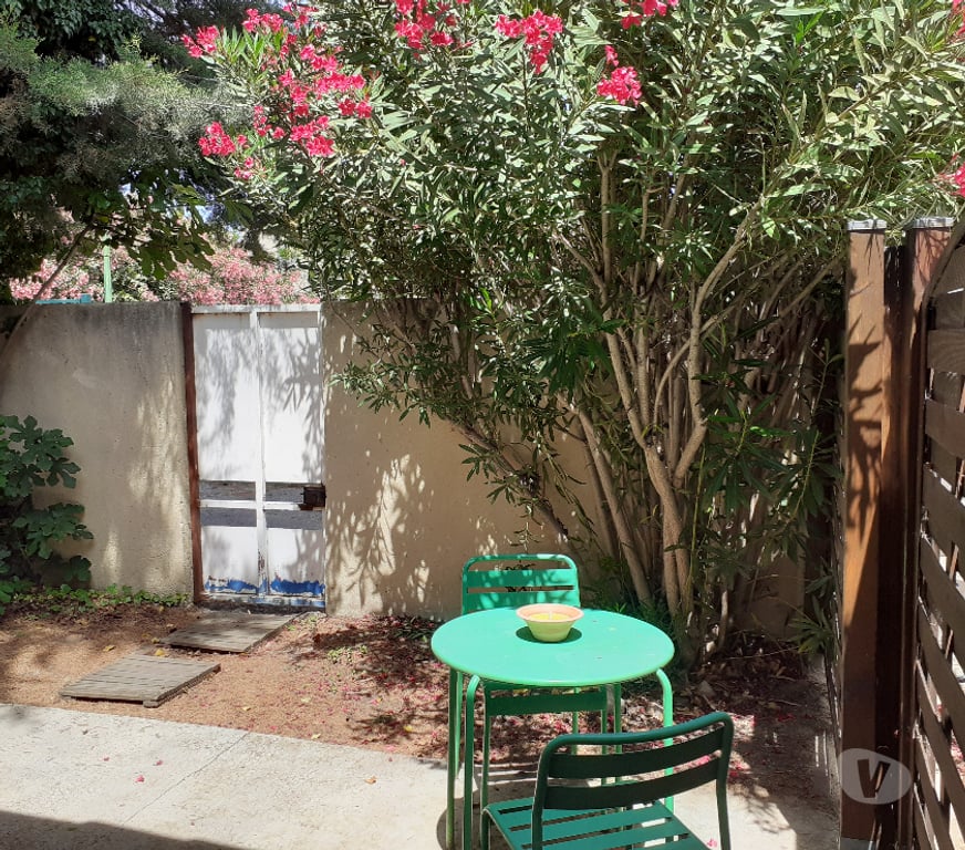 location saisonniere Vaucluse Entraigues sur la Sorgue - 84320 - Photos Vivastreet Près Avignon maisonette climatisée +jardinet calme