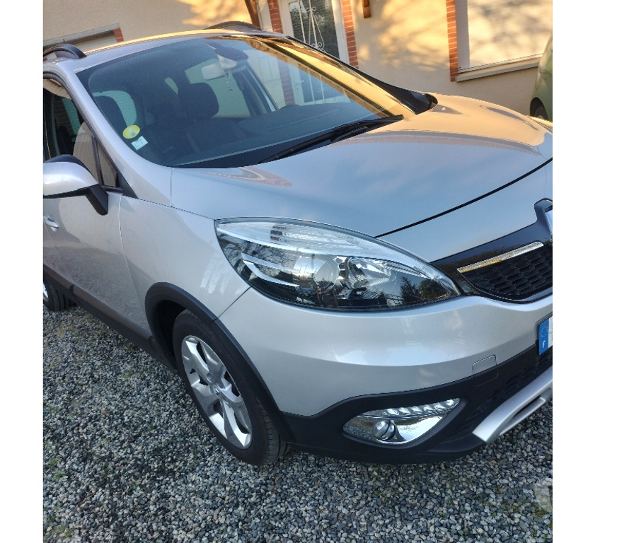 Voiture d'occasion Sarthe Ecommoy - 72220 - Photos Vivastreet Vend beau Scénic x mod