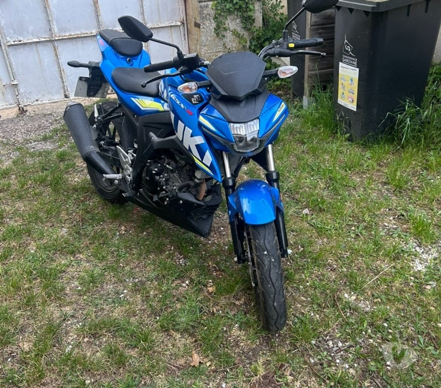 Moto d'occasion Gironde Virelade - 33720 - Photos Vivastreet Moto Suzuki gsx s 125