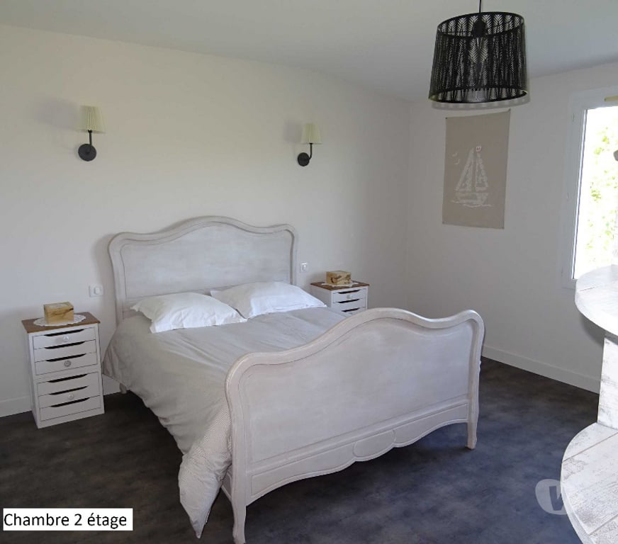 Vente Maison Charente-Maritime Tonnay Boutonne - 17380 - Photos Vivastreet Maison 295m2 entièrement rénovée