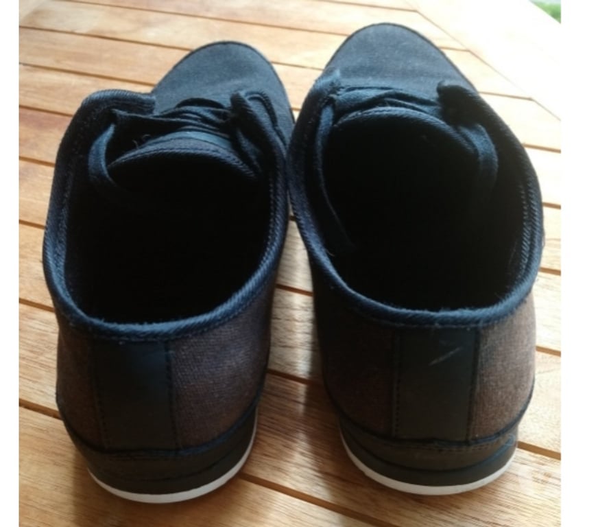 Chaussures Seine-Saint-Denis La Courneuve - 93120 - Photos Vivastreet Chaussures Habillées VD7
