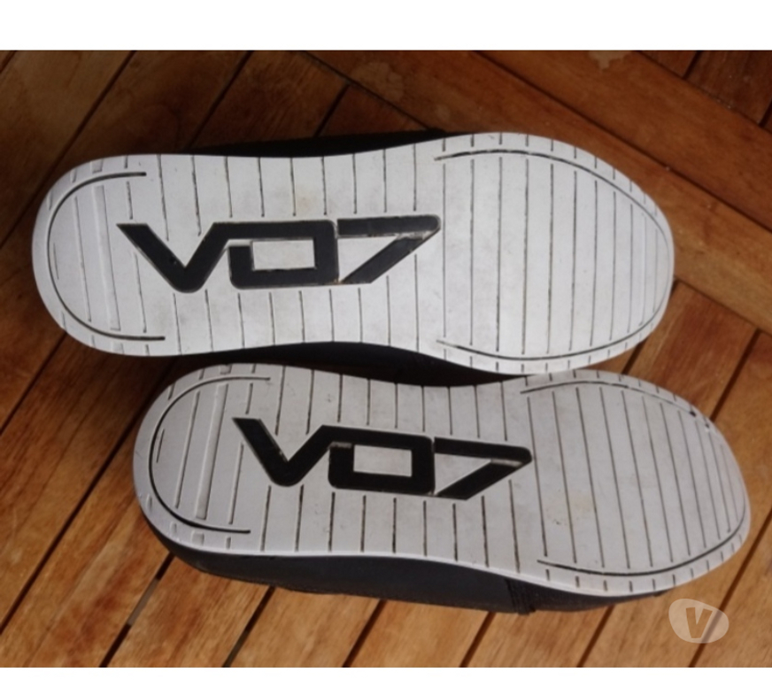 Chaussures Seine-Saint-Denis La Courneuve - 93120 - Photos Vivastreet Chaussures Habillées VD7