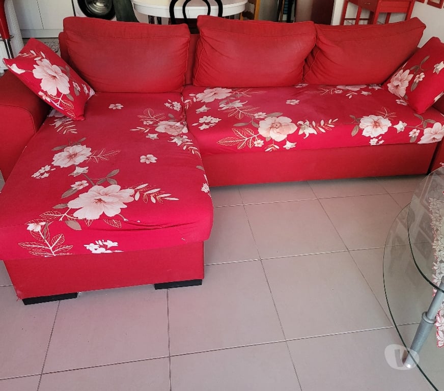 Ameublement & art de la table Bouches-du-Rhône Rognac - 13340 - Photos Vivastreet Canapé d'encle rouge.