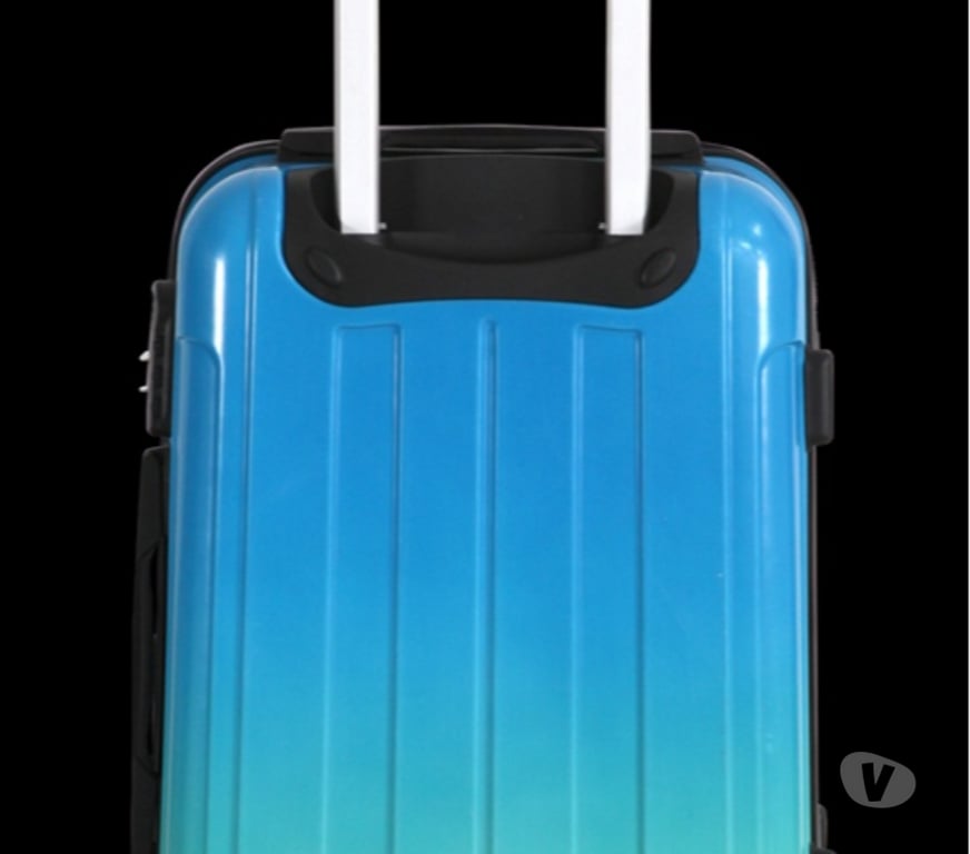 Accessoires - Bagagerie Oise Beauvais - 60000 - Photos Vivastreet Valise cabine France Bag Bahamas Bleu saphir Ulra légère