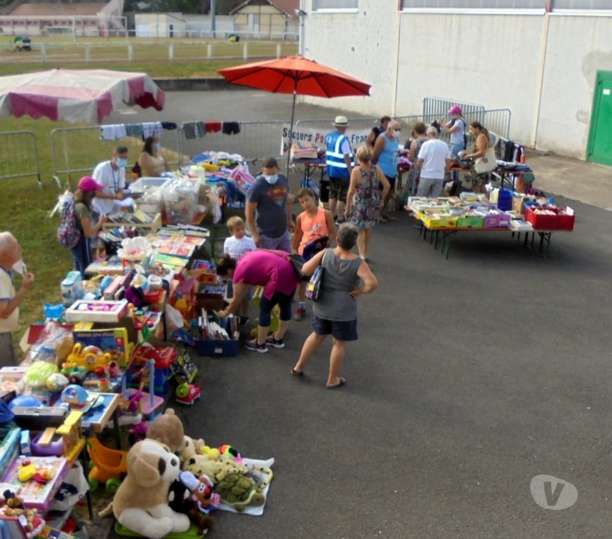 Vides greniers - Brocantes Doubs Audincourt - 25400 - Photos Vivastreet Broc à Tout du Secours Popualire