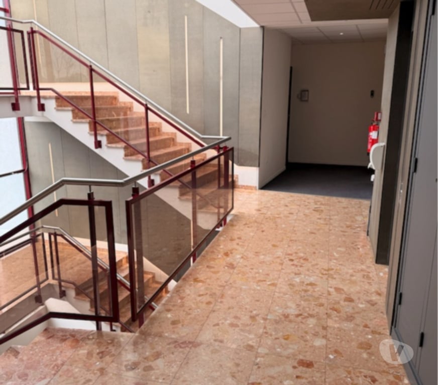 bureaux locaux Rhône Dardilly - 69570 - Photos Vivastreet Bureau lumineux à louer + 1 place de parking – Dardilly